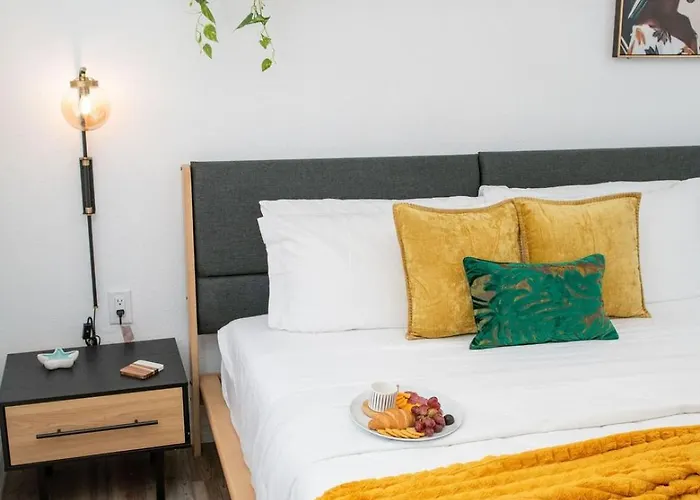 Apartment By The • King Bed + Bbq Grill Clearwater Beach